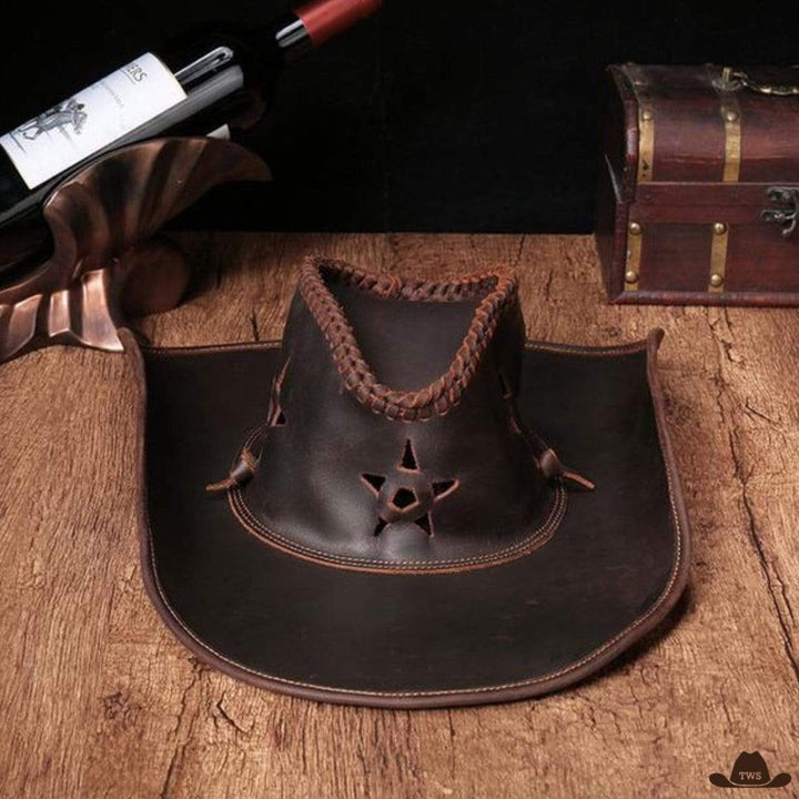 Chapeau de cowboy en cuir marron foncé - étoile